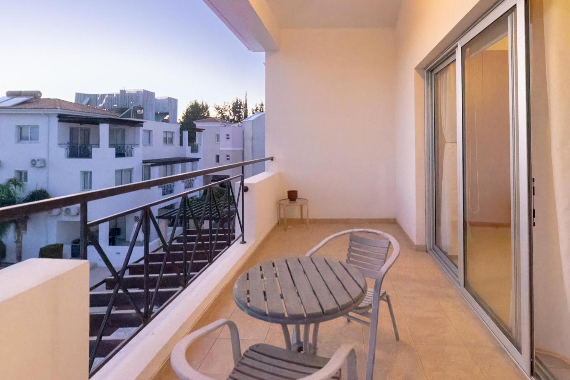Nefeli Blue-Horizon 2B, Pool, Suites, Big Balconies Paphos Extérieur photo